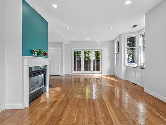 5th image of 56 Park St