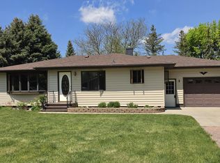 120 Wilmot Ave, Ipswich, SD 57451