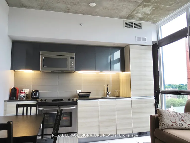 1190 Dundas St E #923 — Photo 6