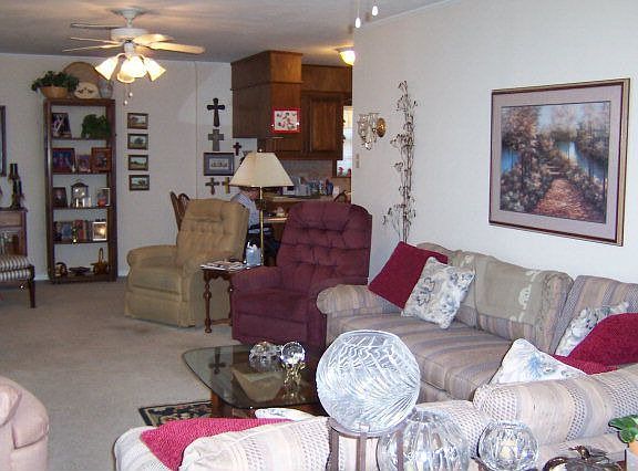 2nd image of 1507 Douglas Dr