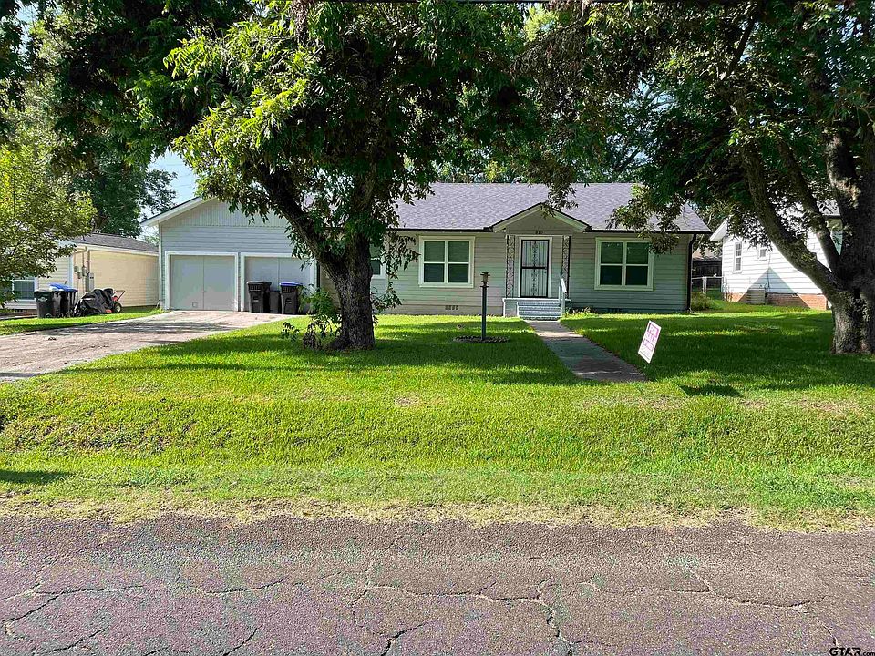 1st image of 810 Harmon Dr