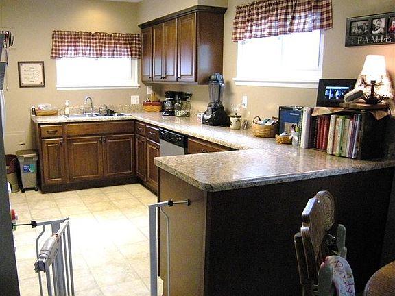 2nd image of 5623 Bayside Dr