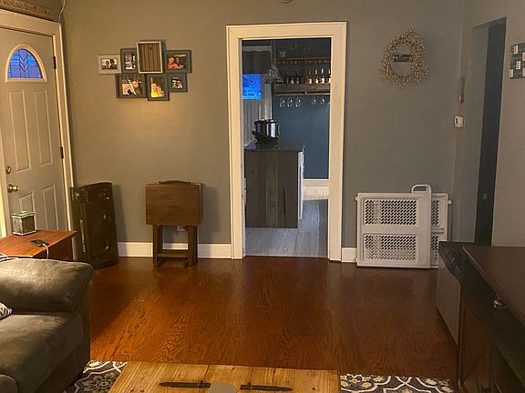 5th image of 1113 E 2nd Ave