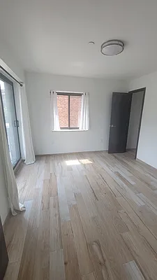 Rented by Avanguard Realty Corp | media 7