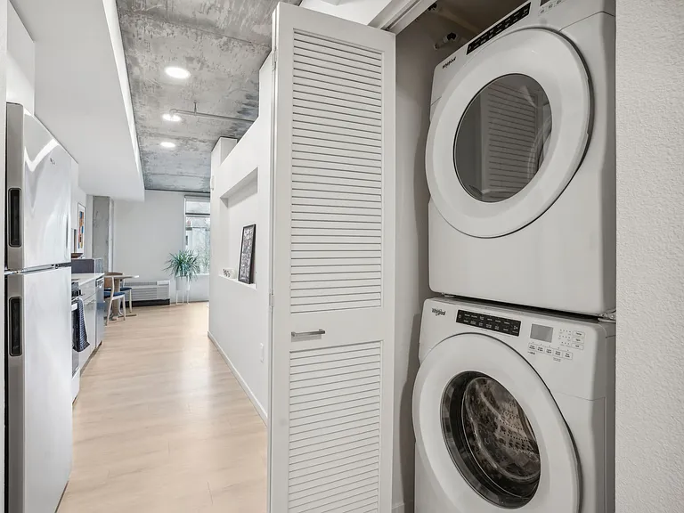 Splash Apartments — Photo 17