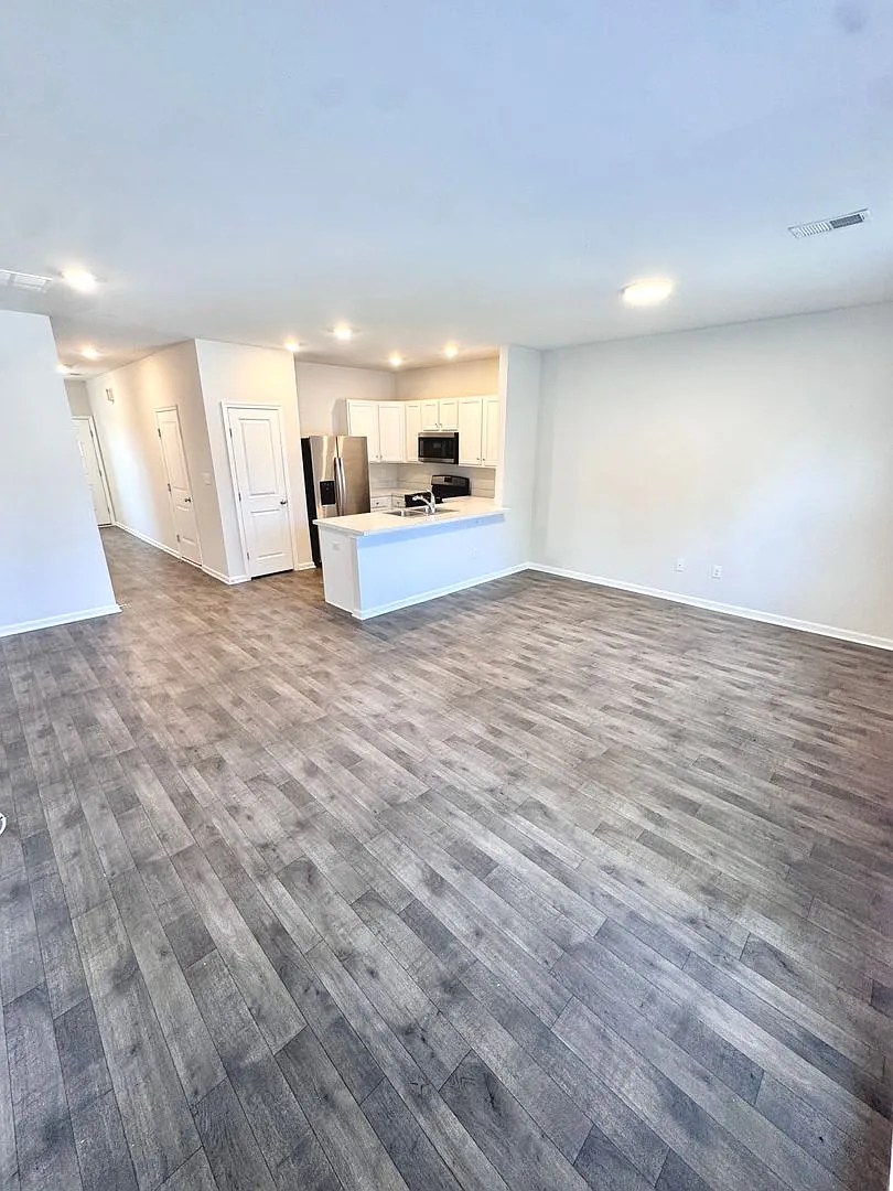 Newer Three Bedroom Townhome — Photo 4