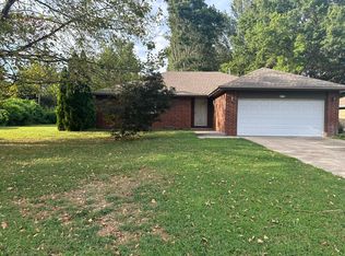 2715 W Cardinal St, Springfield, MO 65810