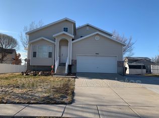 3965 W Augusta Dr, Syracuse, UT 84075