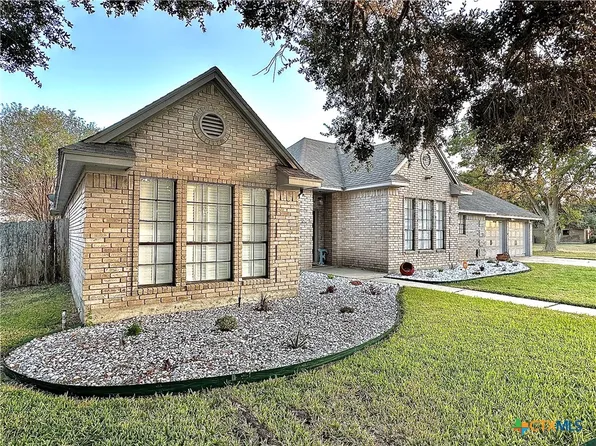 203 Chimney Rock Dr, Victoria, TX 77904