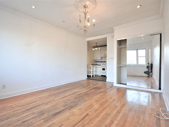 2nd image of 54 S Oxford St APT 8