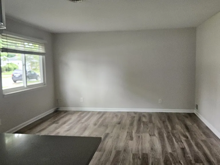 87 W Barrett Ave — Photo 7