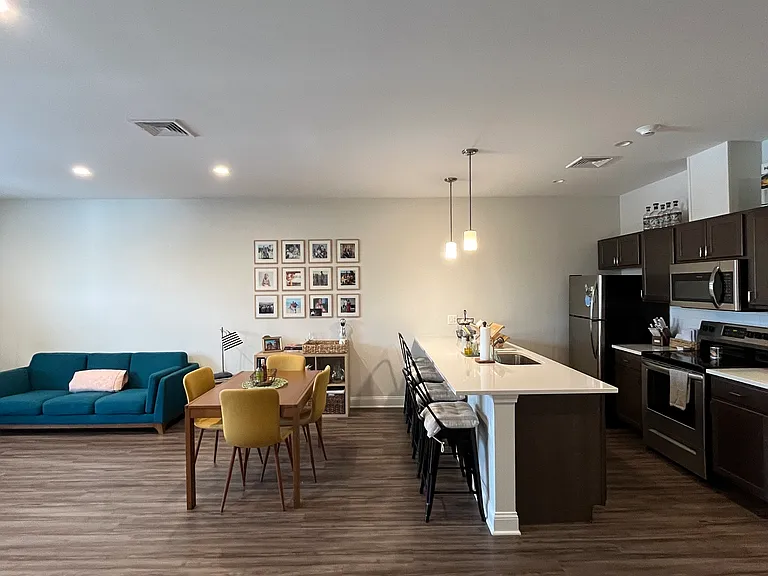 427 Washington Ave #4C — Photo 2