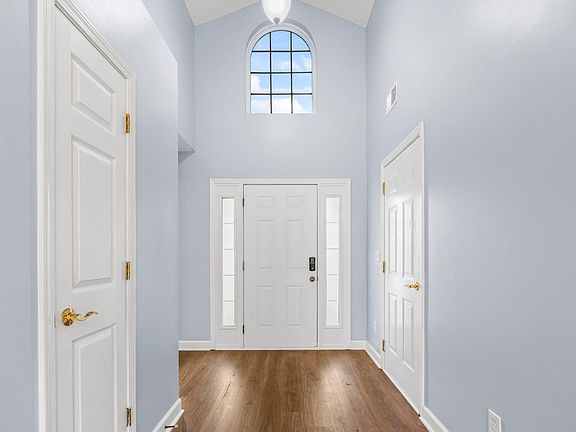 3rd image of 505 Whitebark St.