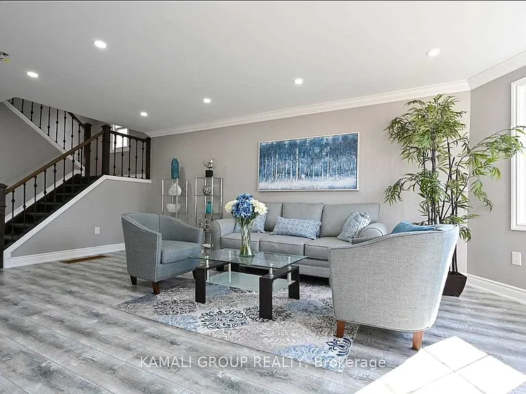 39 Walter Ave S #MAIN — Photo 2
