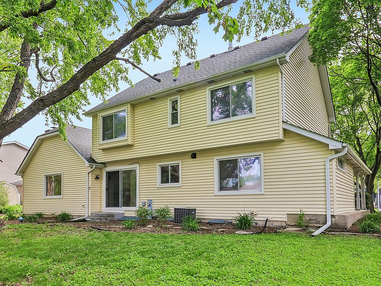 Listing photo 5