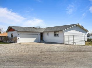 14 E 36th Pl, Kennewick, WA