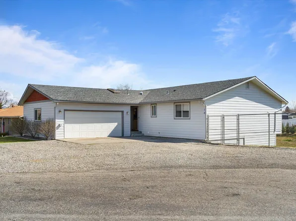 14 E 36th Pl, Kennewick, WA 99337