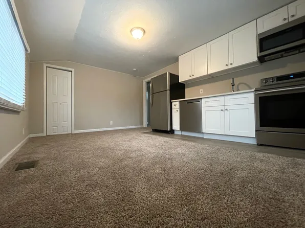 (undisclosed Address), Levittown, NY 11756