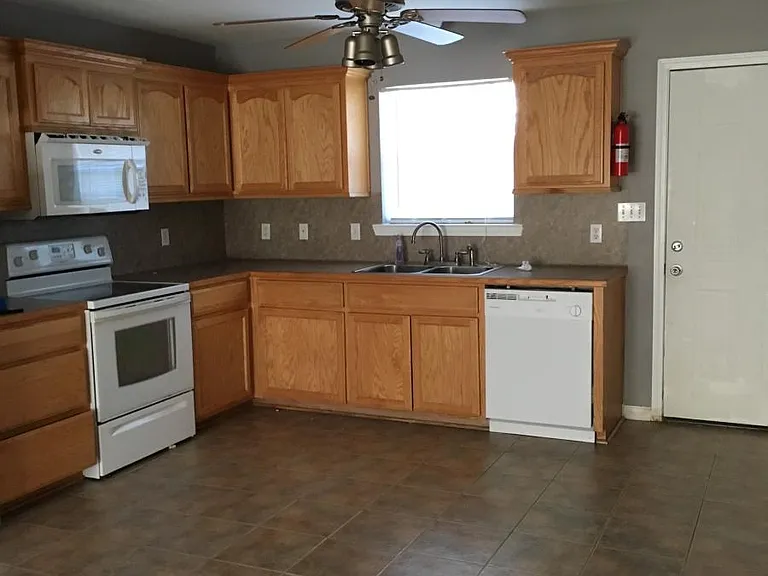 43159 Remington Dr #43159 — Photo 5