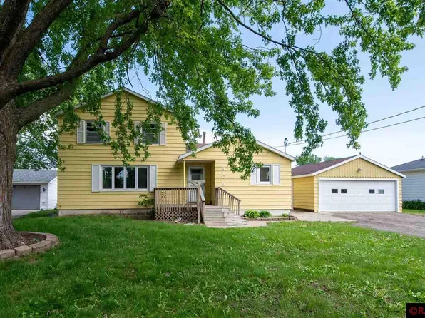 308 Leray Ave, Eagle Lake, MN 56024