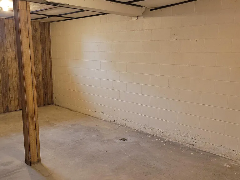 1731 Colette Ct — Photo 39