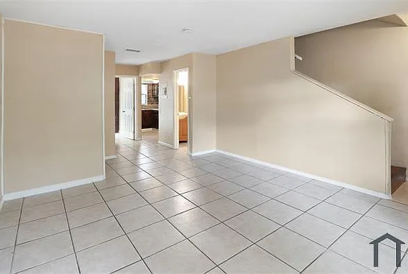 2235 NW 59th Way