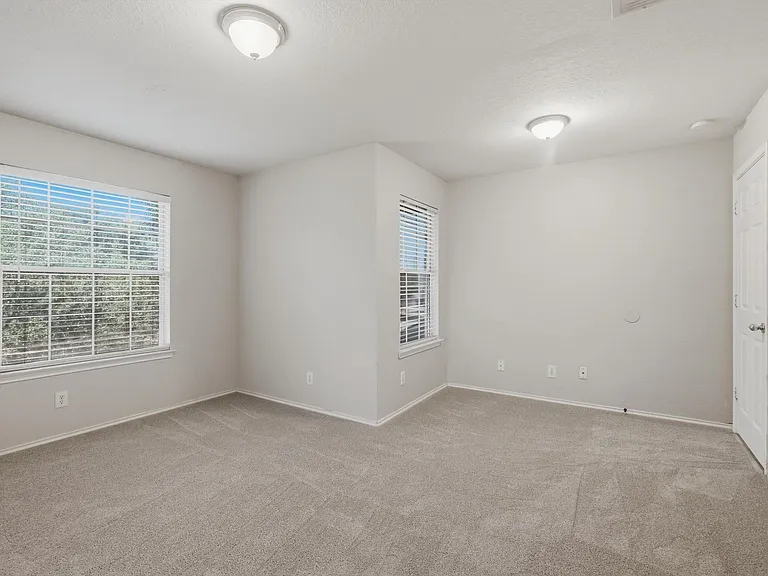 7038 Hallie Spirit — Photo 16