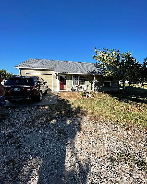 1st image of 3 Country Creek Dr