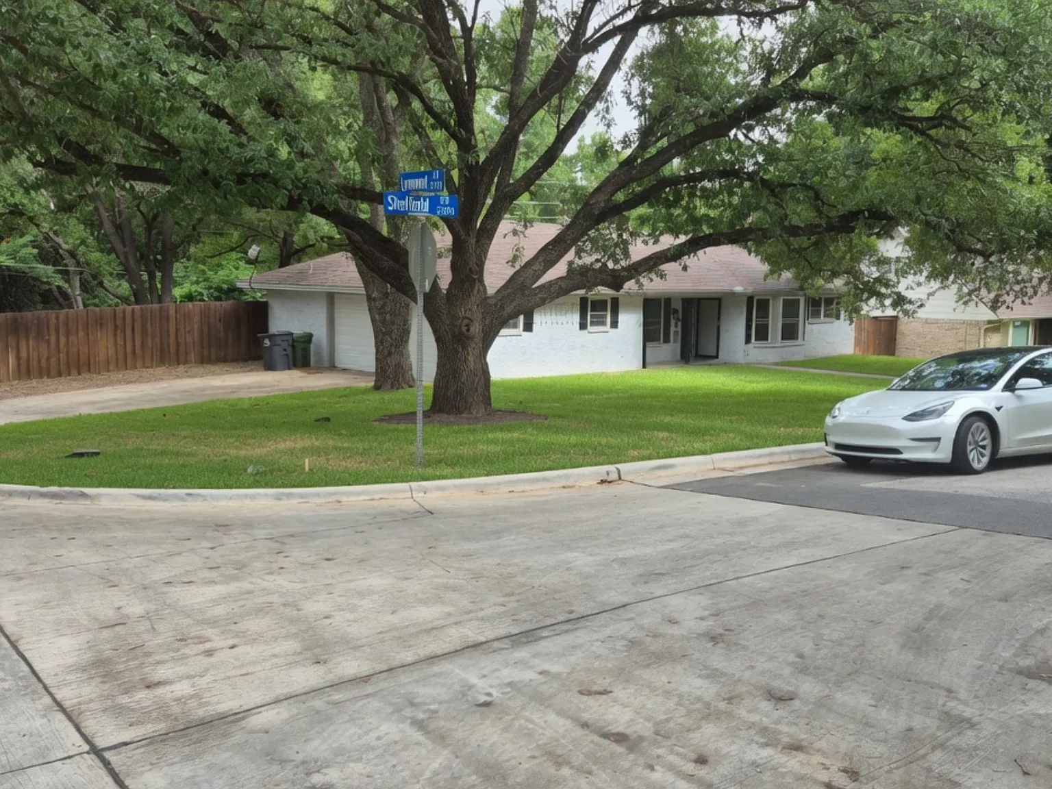 3 bed, 2000 sqft, $3,000 — Photo 2