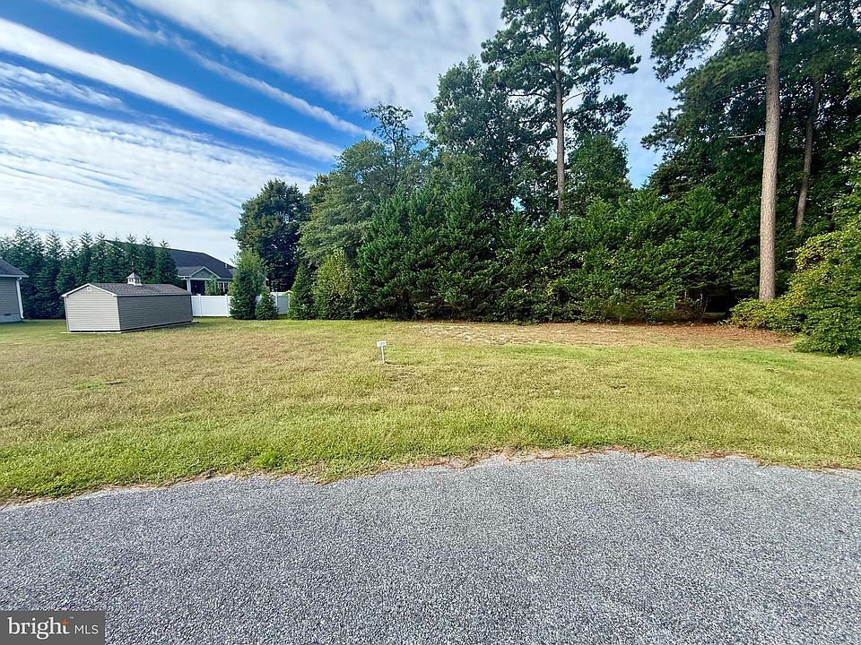 1st image of 403 Summit Dr