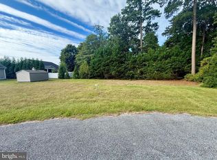 403 Summit Dr, Blades, DE 19973