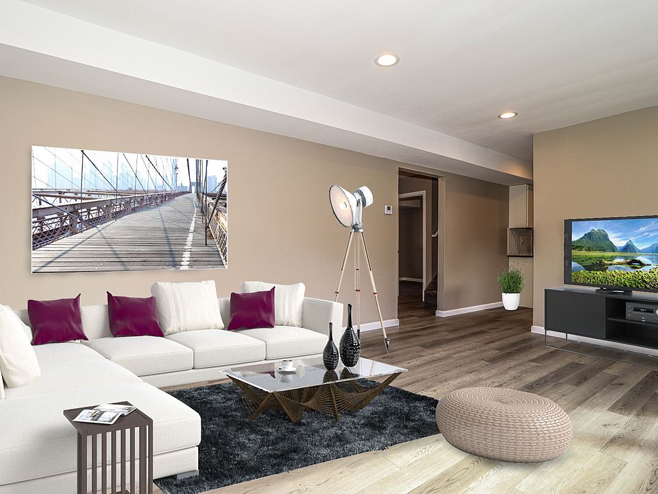 2nd image of 4 Juniper Ln