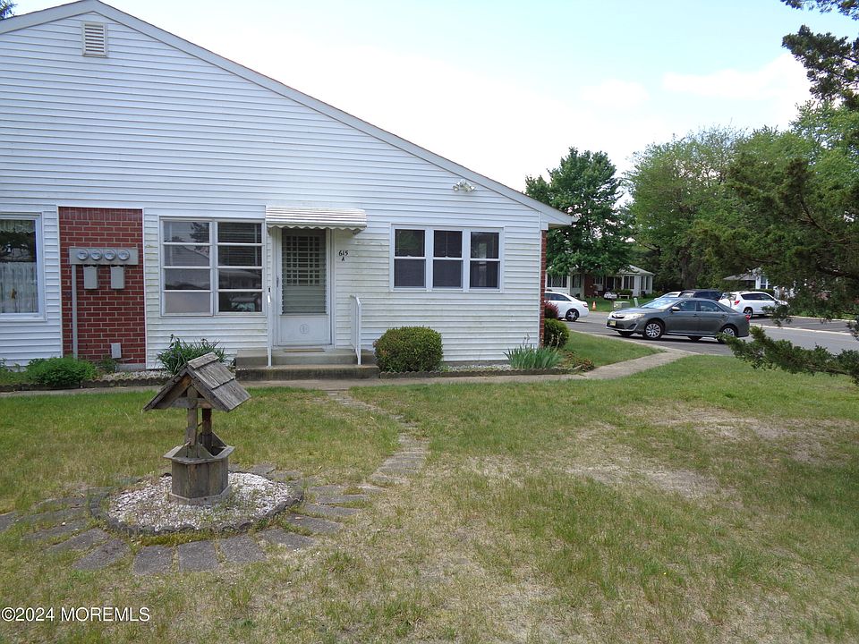1st image of 615 Willow #A