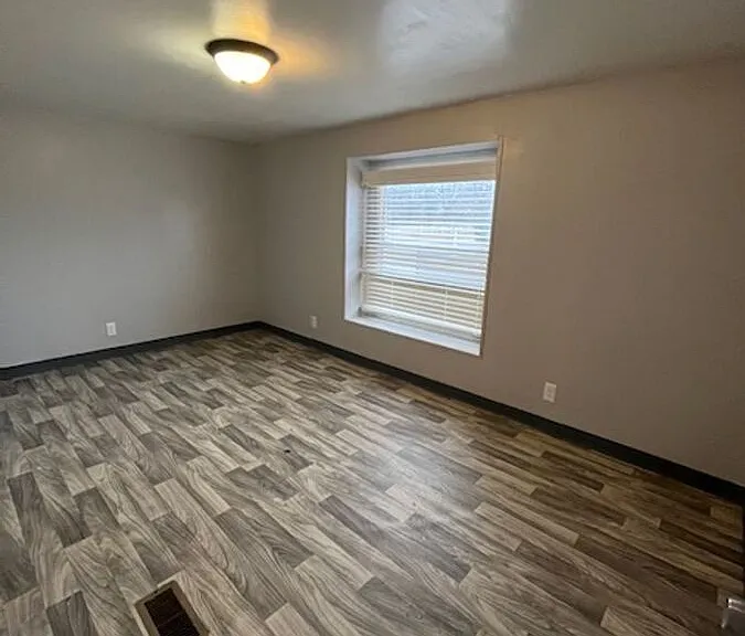 603 E Mills Dr — Photo 13