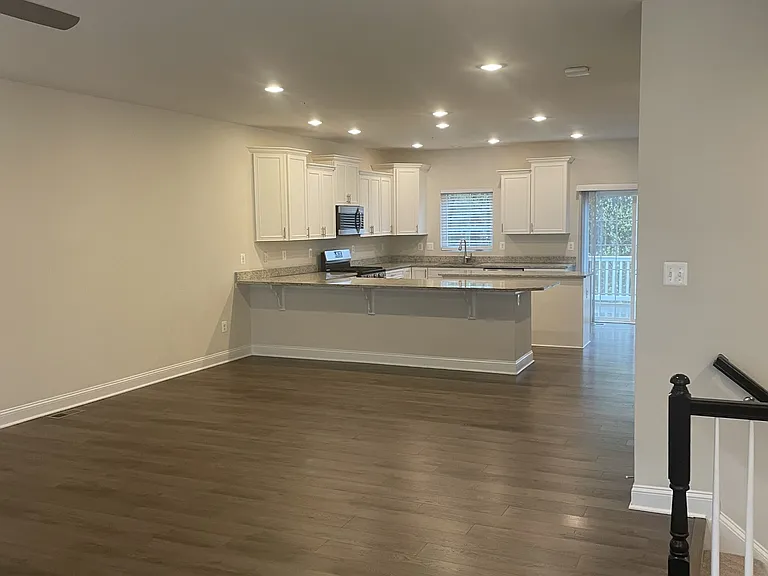 1527 Witchhazel Cir #1 — Photo 7