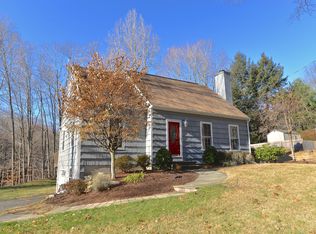 1112 Lakeside Rd, Southbury, CT 06488