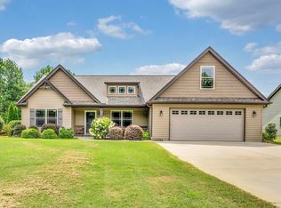 365 Silver Lake Rd, Duncan, SC 29334