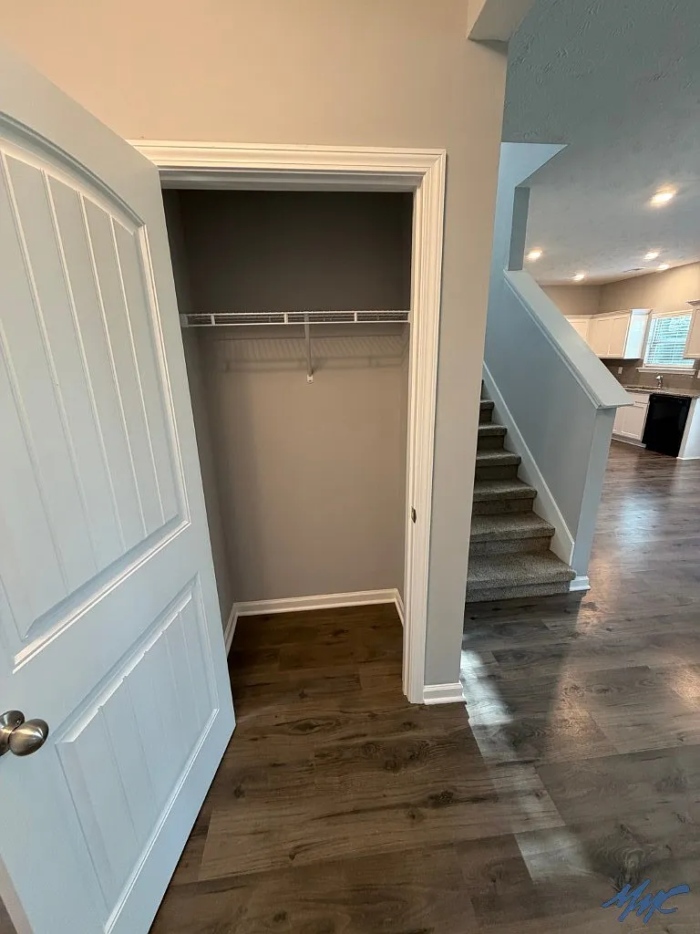 3 bed, 2.5 bath, 1726 sqft, $2,200 — Photo 4