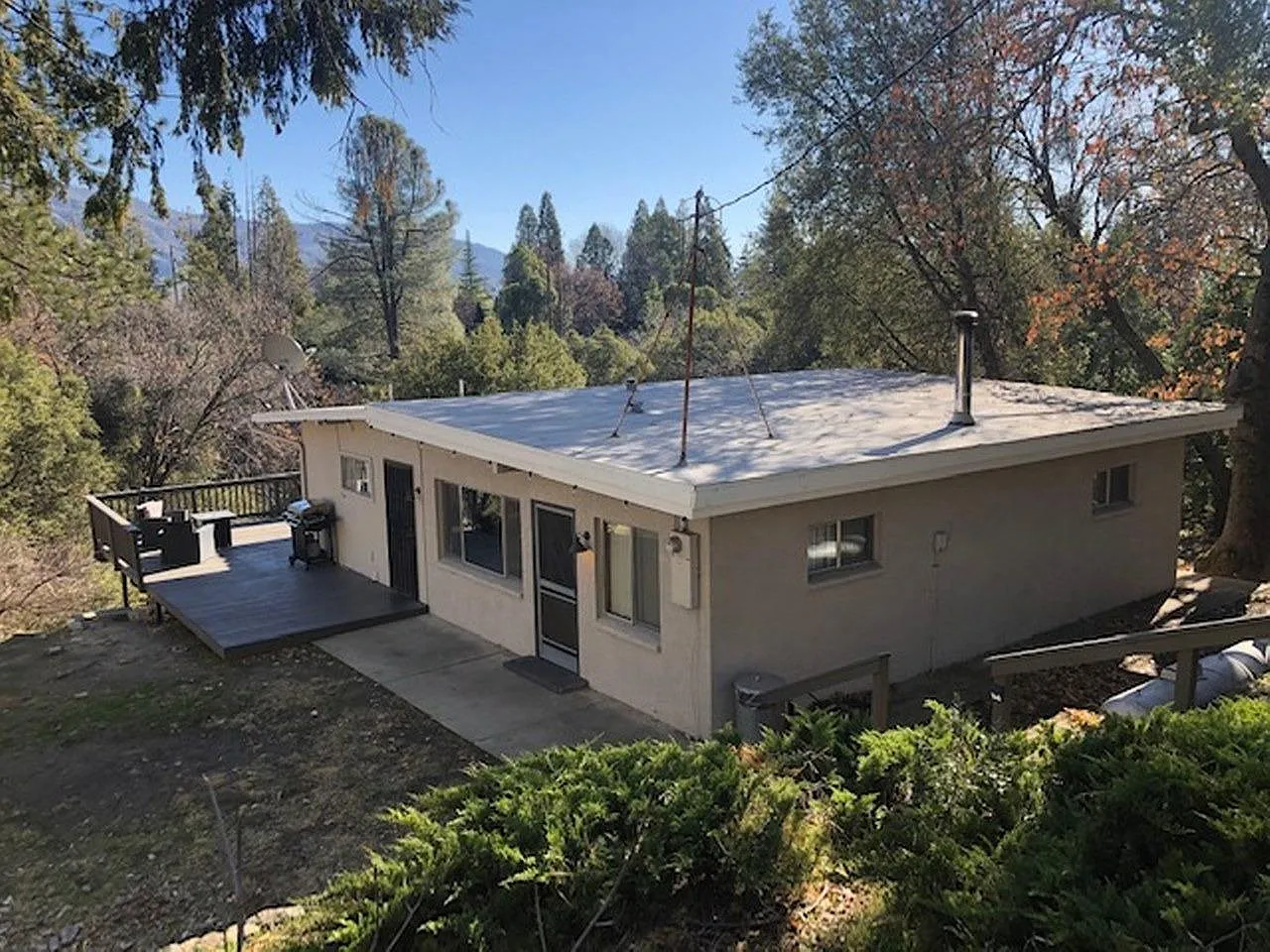 35861 E Highland Dr photo 1