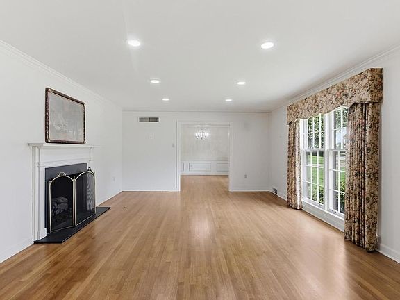 5th image of 5332 Southwood Dr