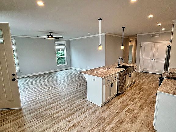 4th image of 300 Stony Point Rd #239