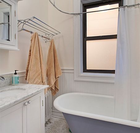 4th image of 483 12th St APT 4L