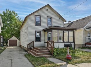 317 Fox St, Burlington, WI 53105