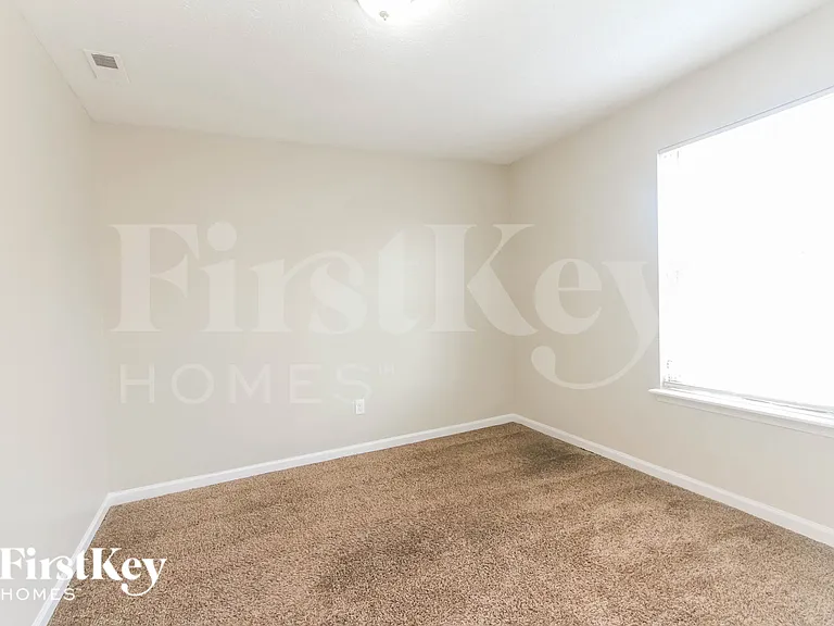 5204 Hodson Dr — Photo 14