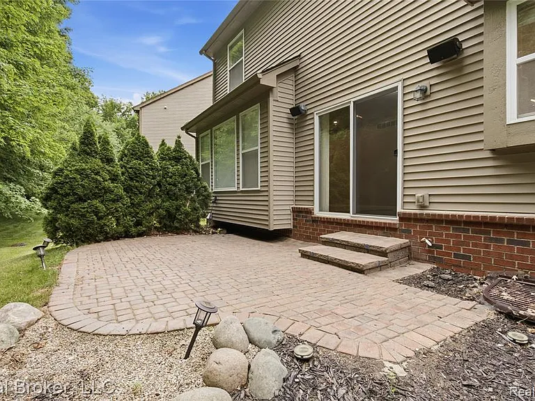 26978 Maxwell Ct — Photo 35