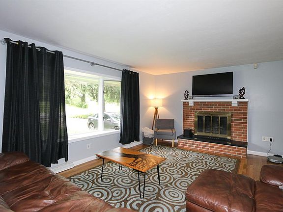 3rd image of 2904 Green Vista Dr