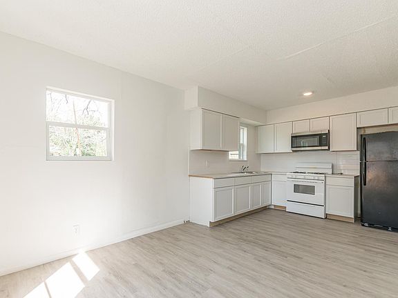 4th image of 5505 William Holland Ave #A