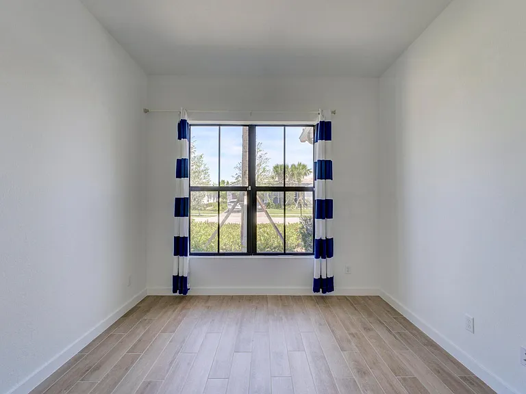 19708 Weathervane Way — Photo 31