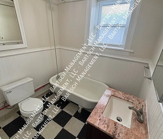 2434 N Bartlett Ave — Photo 12