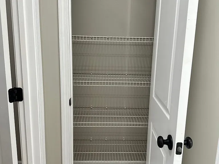 201 Belton Dr — Photo 9
